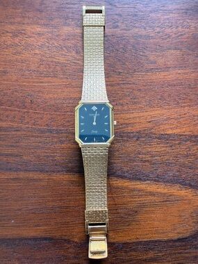 Vintage 1980’s Wittnauer Gold-Tone classic tank Watch